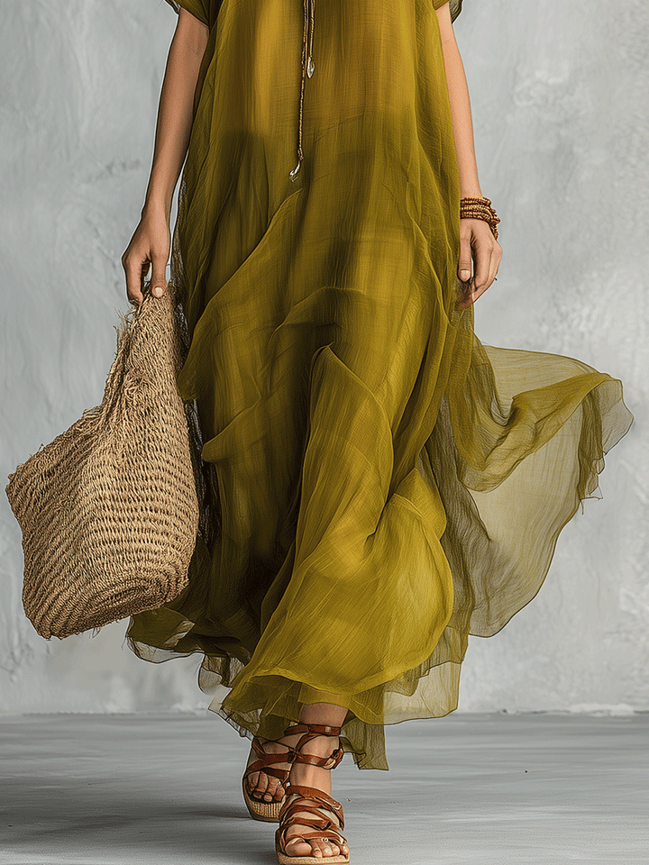 Abril | Vestido largo verde oliva con caída drapeada