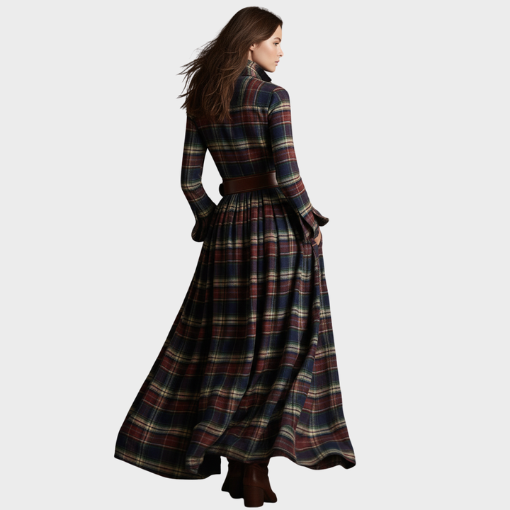 Amparo | Vestido maxi de cuadros con cuello clásico