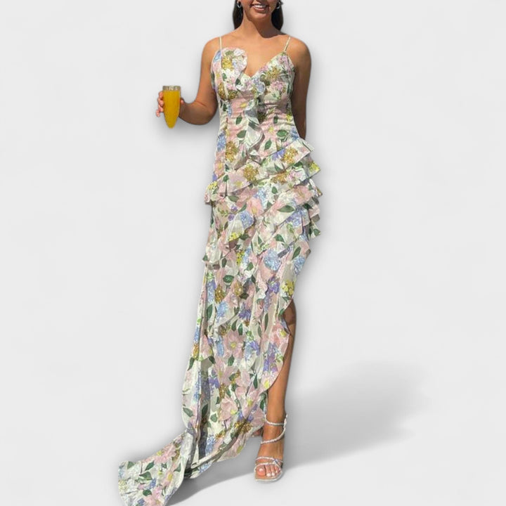 Abril | Vestido maxi con volantes al viento