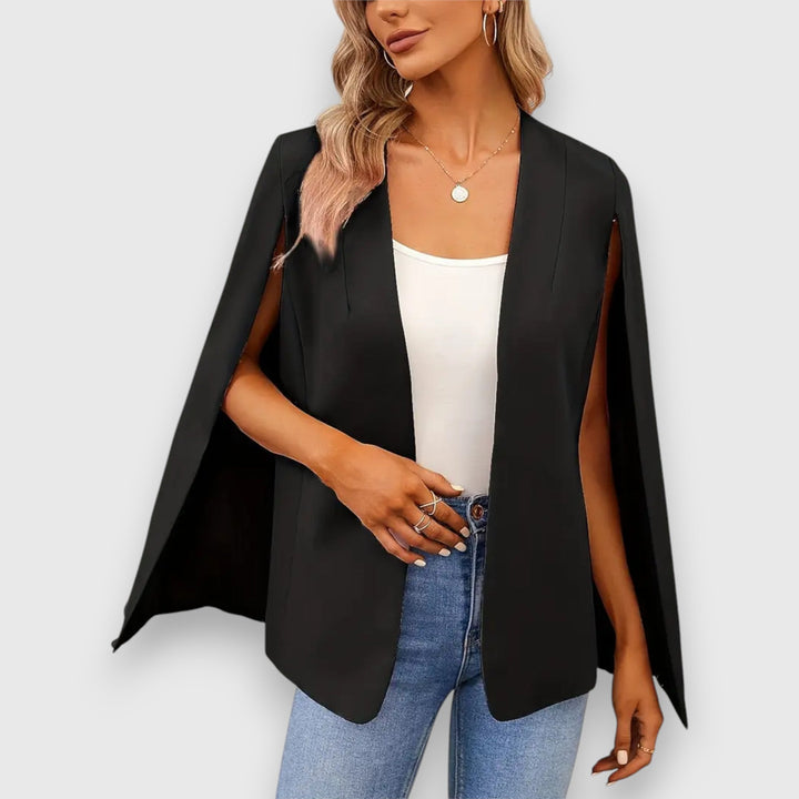 Sofía | Chaqueta negra estilo capa
