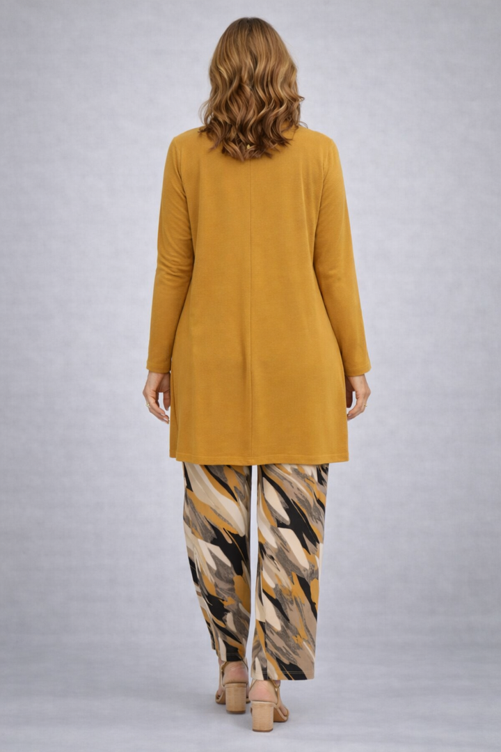 Inés | Conjunto de tres piezas con estampado abstracto en amarillo