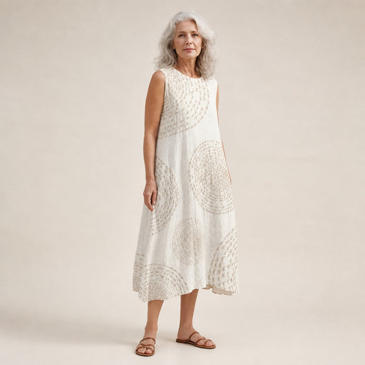 Manuela | Vestido midi sin mangas en blanco con círculos tejidos