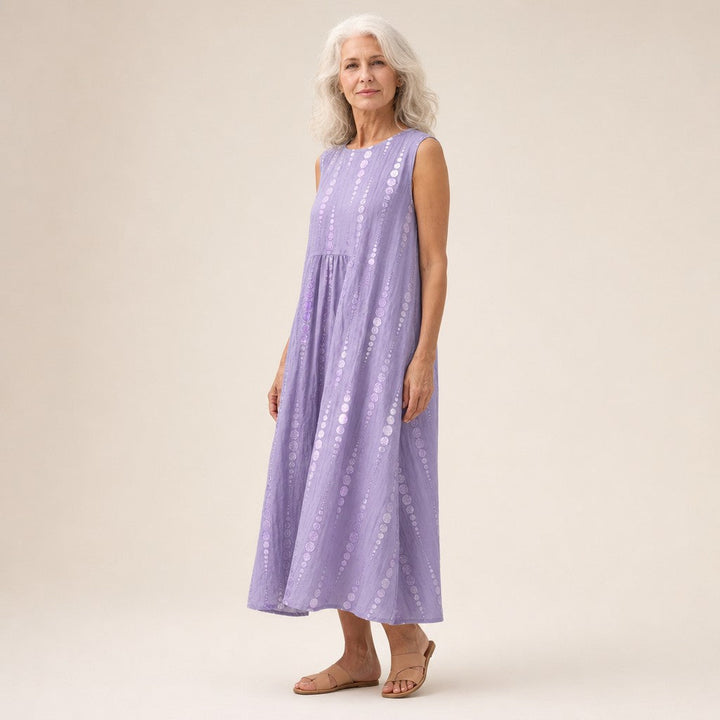 Julia | Vestido midi sin mangas en lila con puntos verticales