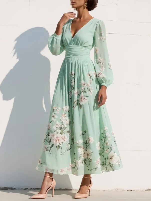 Ariadna | Vestido midi de gasa verde con escote en V y flores bordadas
