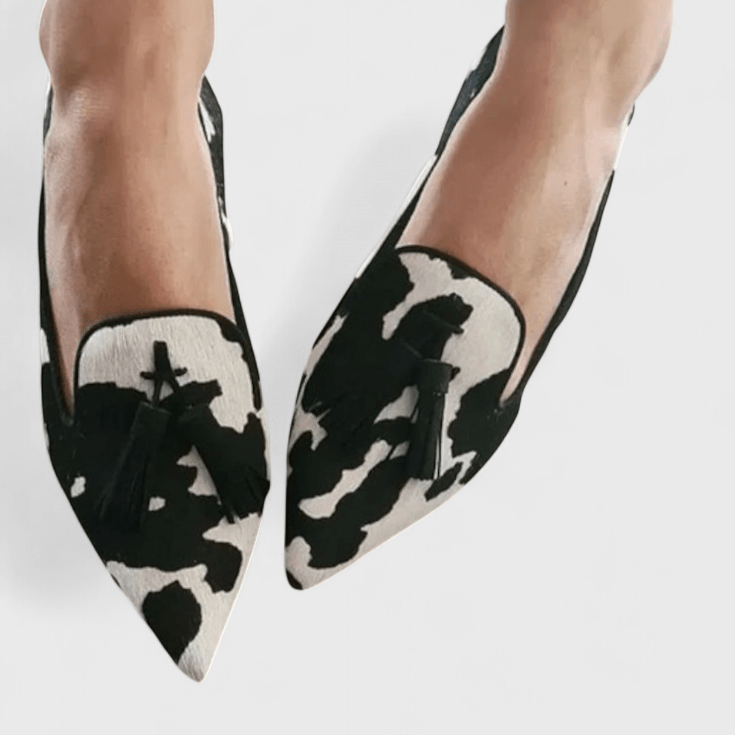 Alicia | Mocasines de punta con estampado gráfico y borlas