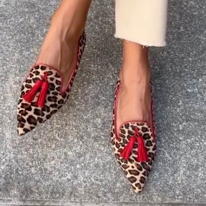 Alicia | Mocasines de punta con estampado gráfico y borlas