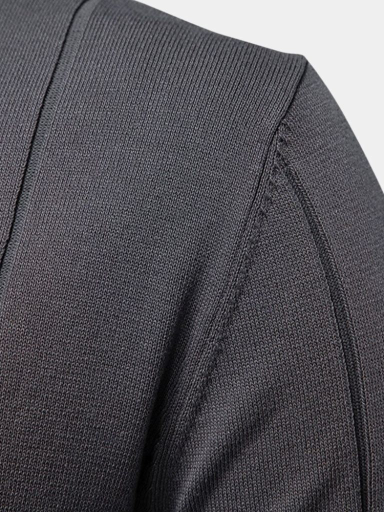 Amancio | Polo de punto camel con cuello de cremallera