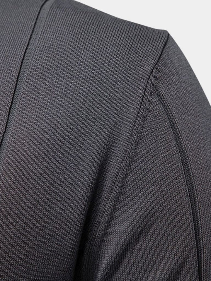 Amancio | Polo de punto camel con cuello de cremallera