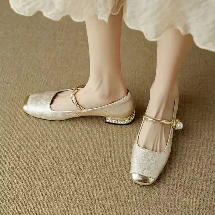 Amparo | Zapatos clásicos con tira