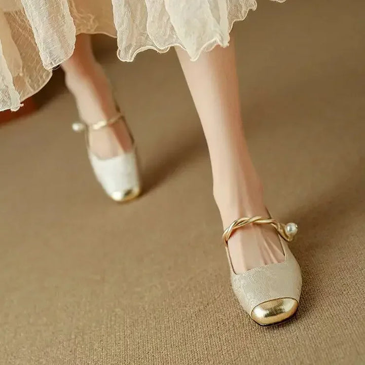 Amparo | Zapatos clásicos con tira