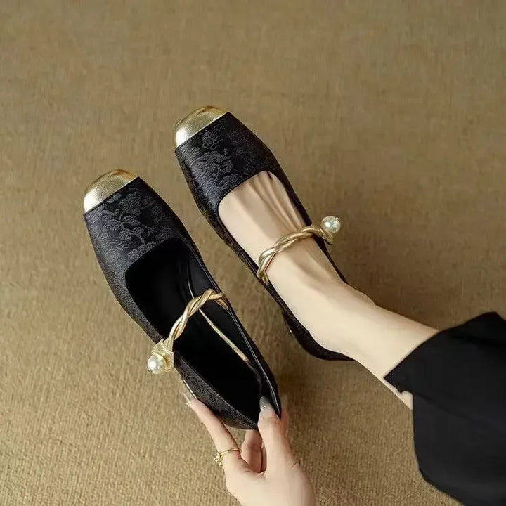 Amparo | Zapatos clásicos con tira