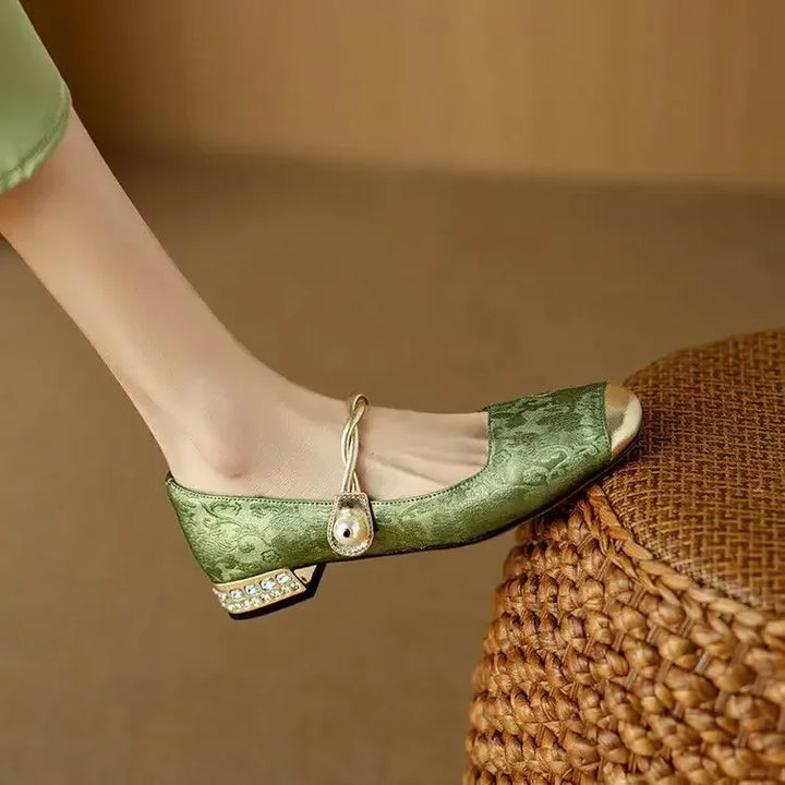 Amparo | Zapatos clásicos con tira
