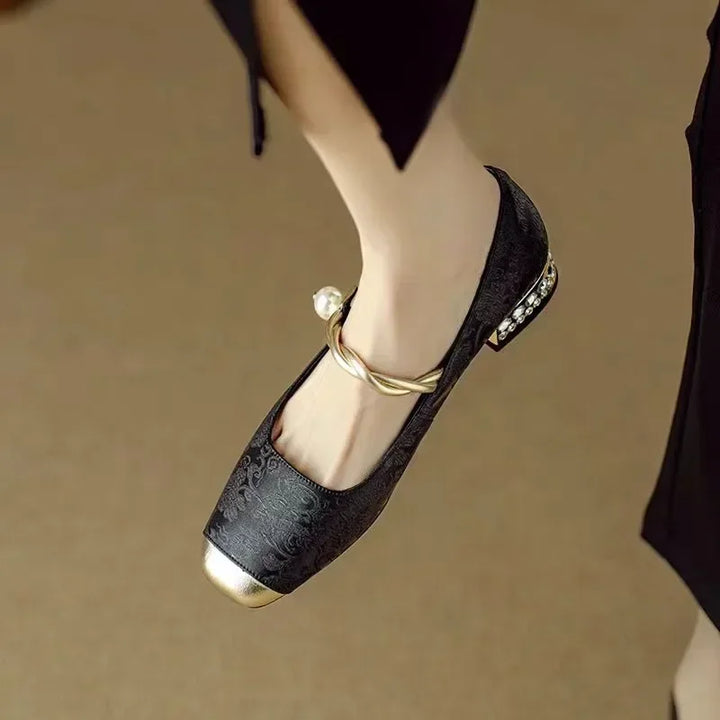 Amparo | Zapatos clásicos con tira