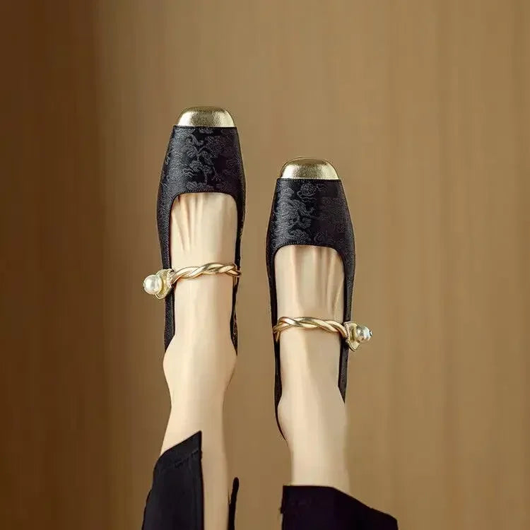 Amparo | Zapatos clásicos con tira