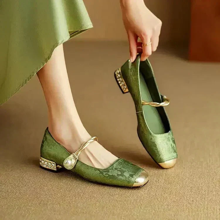 Amparo | Zapatos clásicos con tira