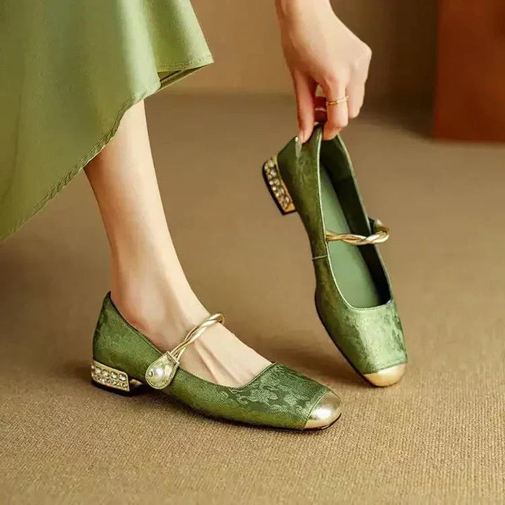 Amparo | Zapatos clásicos con tira
