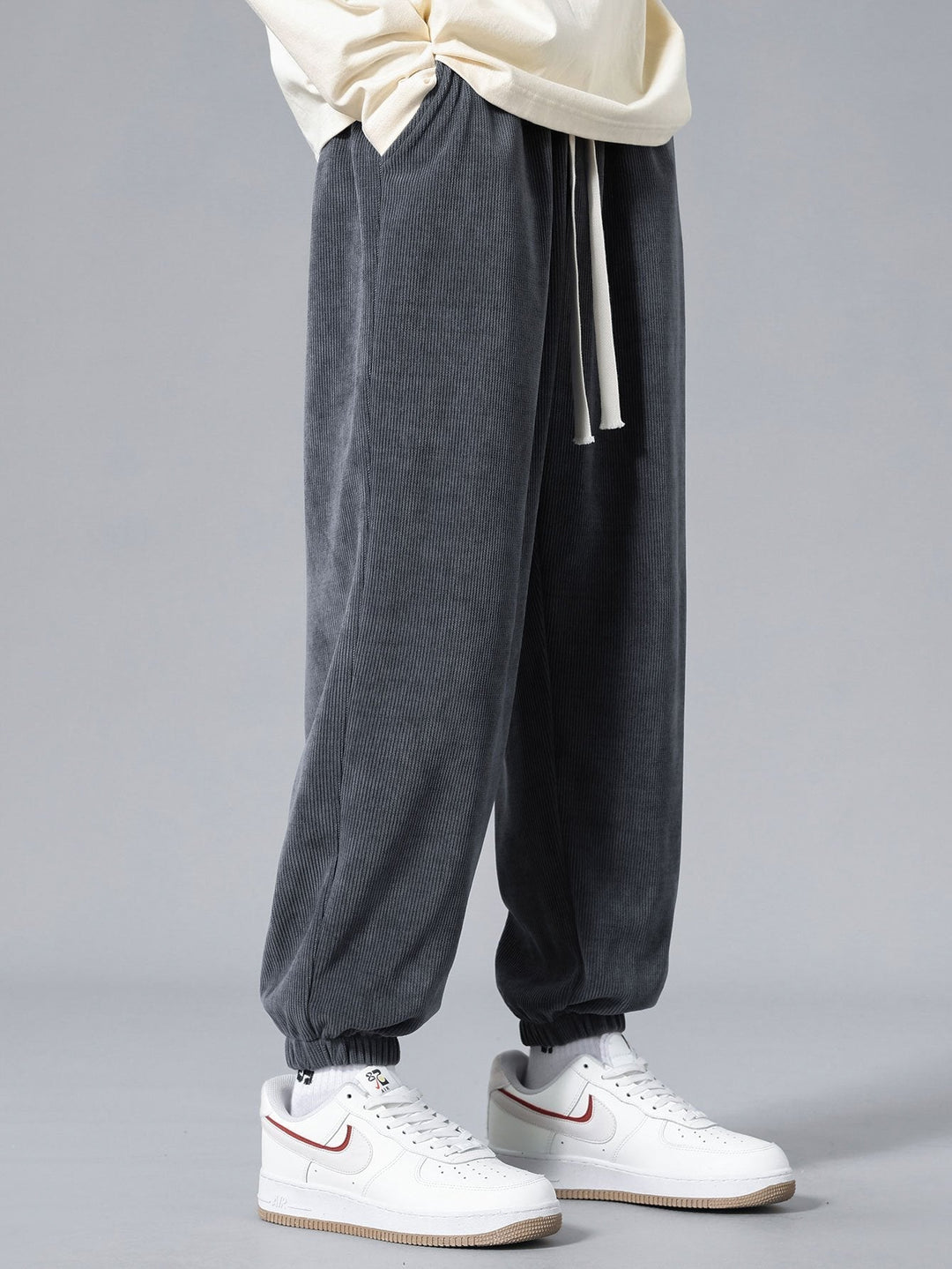 Aquilino | Pantalón jogger de pana de uso diario