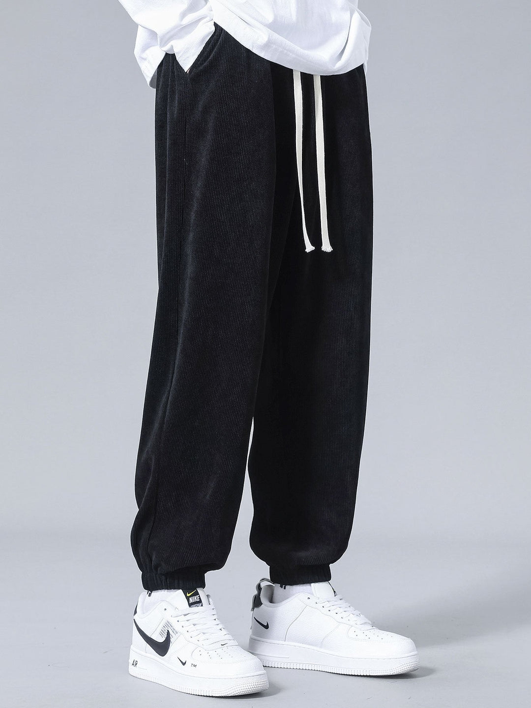Aquilino | Pantalón jogger de pana de uso diario