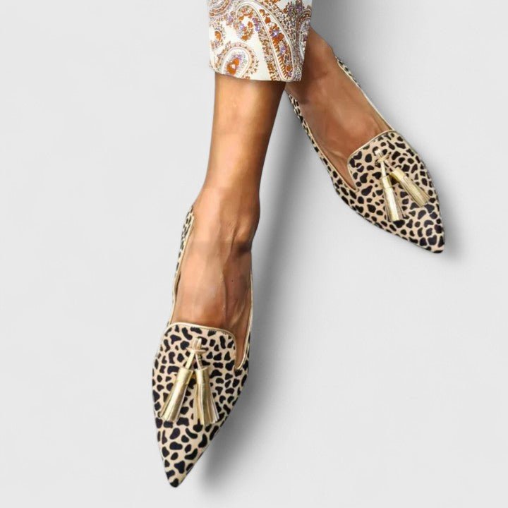 Berta | Mocasines de punta con estampado animal y borlas