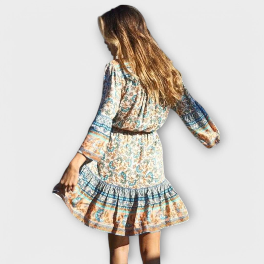 Rocío | Vestido corto bohemio con estampado floral y volantes
