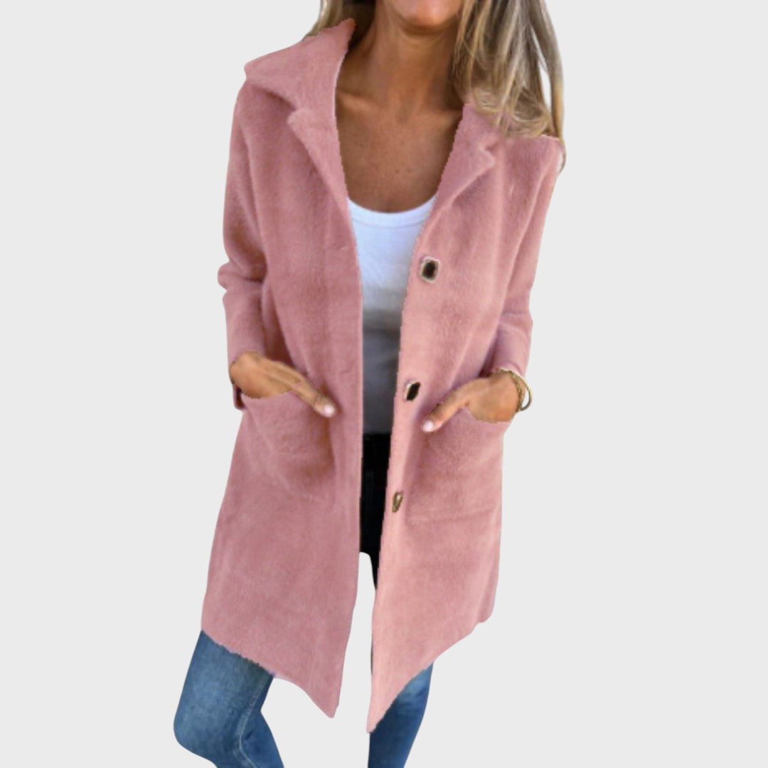 Carmela | Chaqueta texturizada con botones decorativos