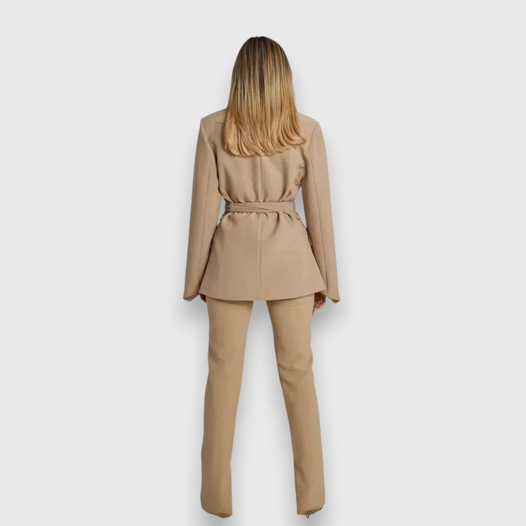 Clara | Blazer con cinturón