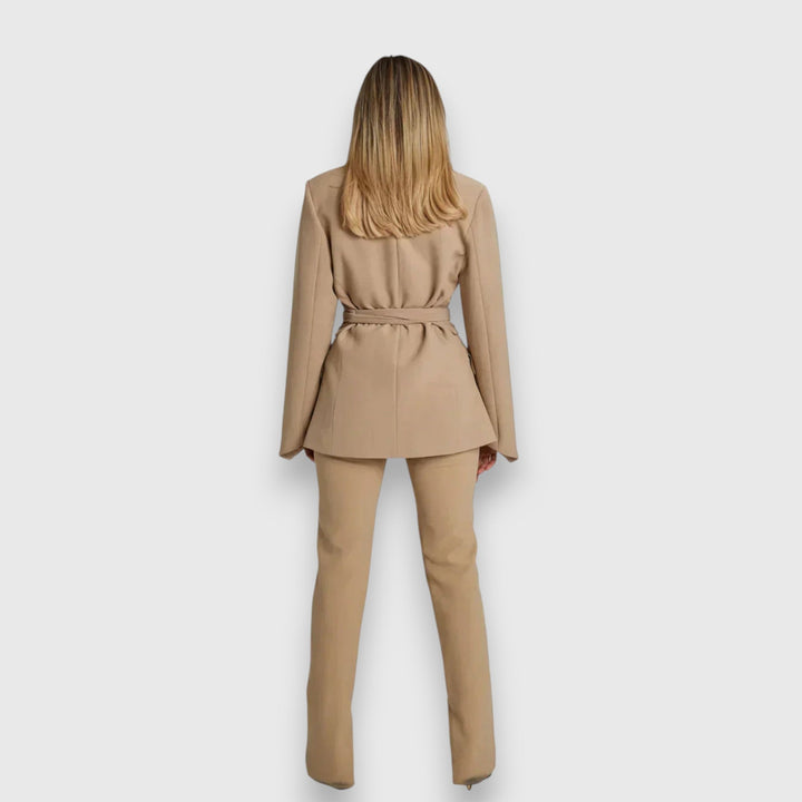 Clara | Blazer con cinturón