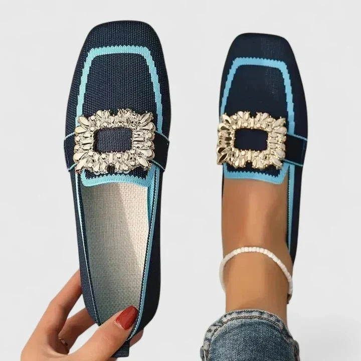 Covadonga | Mocasines azules con hebilla decorativa
