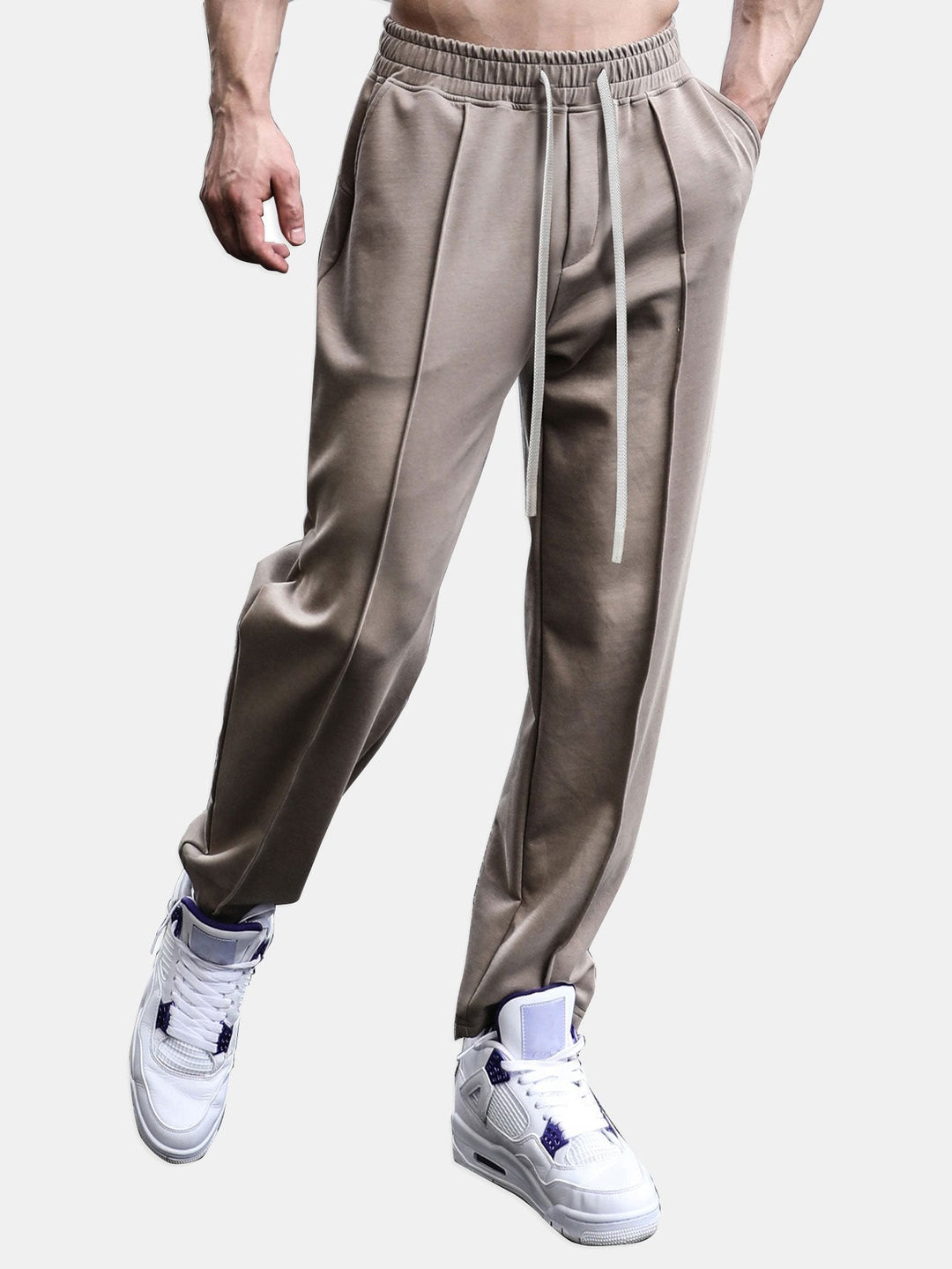 Diosdado | Pantalón jogger tapered con raya marcada