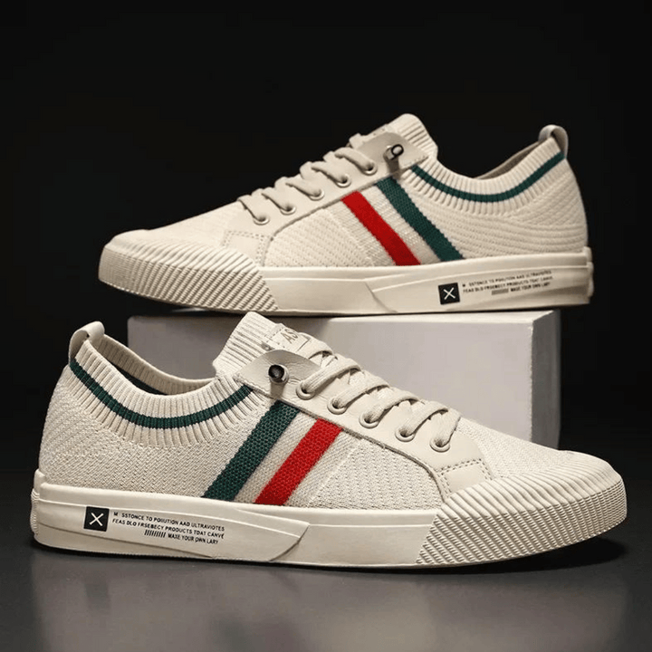 Domingo | Zapatillas de punto con franjas en contraste