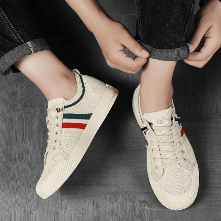 Domingo | Zapatillas de punto con franjas en contraste