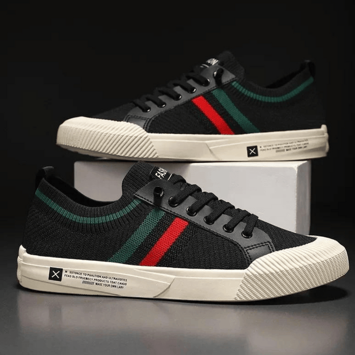 Domingo | Zapatillas de punto con franjas en contraste