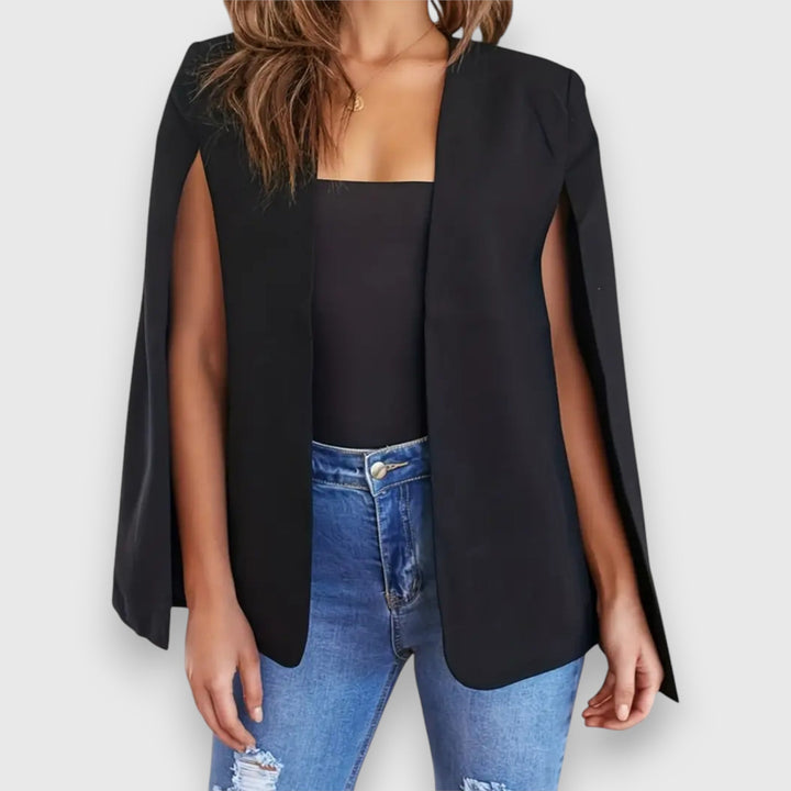 Sofía | Chaqueta negra estilo capa