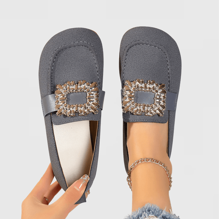 Gemma | Mocasines negros con hebilla decorativa
