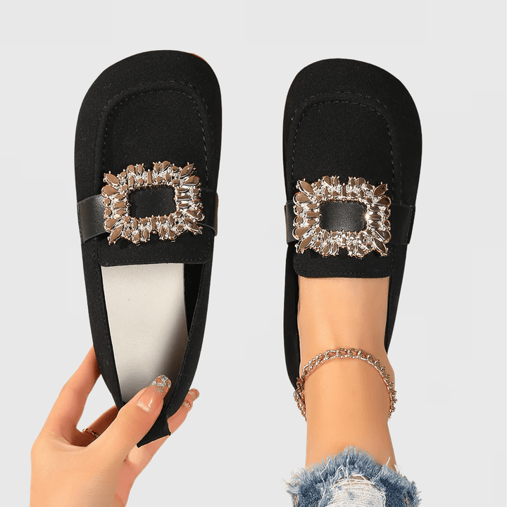 Gemma | Mocasines negros con hebilla decorativa