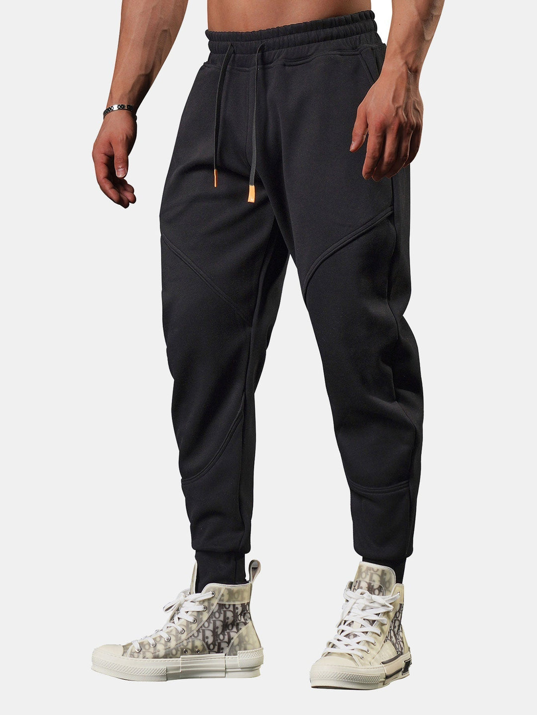 Guzmán | Pantalón jogger cropped con abertura lateral