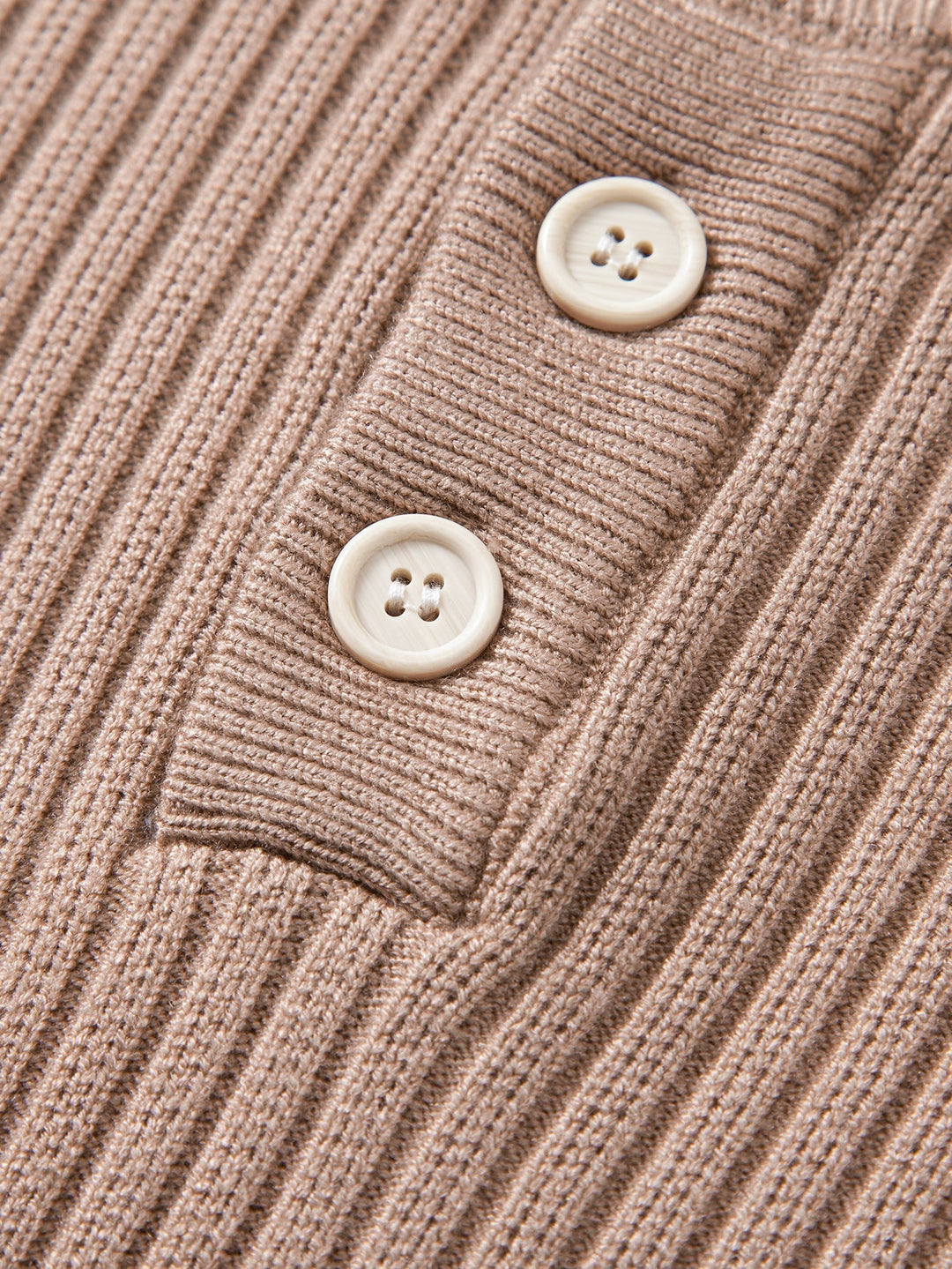 Honorio | Jersey acanalado con cuello henley