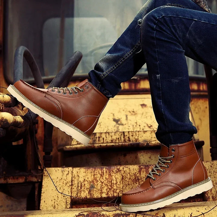 Luis Mateo | Botines de cordones de inspiración clásica