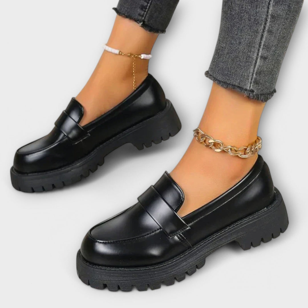 Milagros | Mocasines negros con plataforma