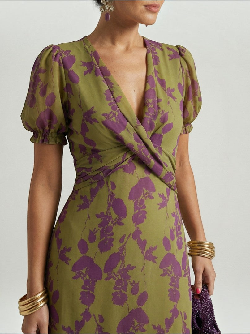 Ángela | Vestido midi con enredaderas sobre verde oliva