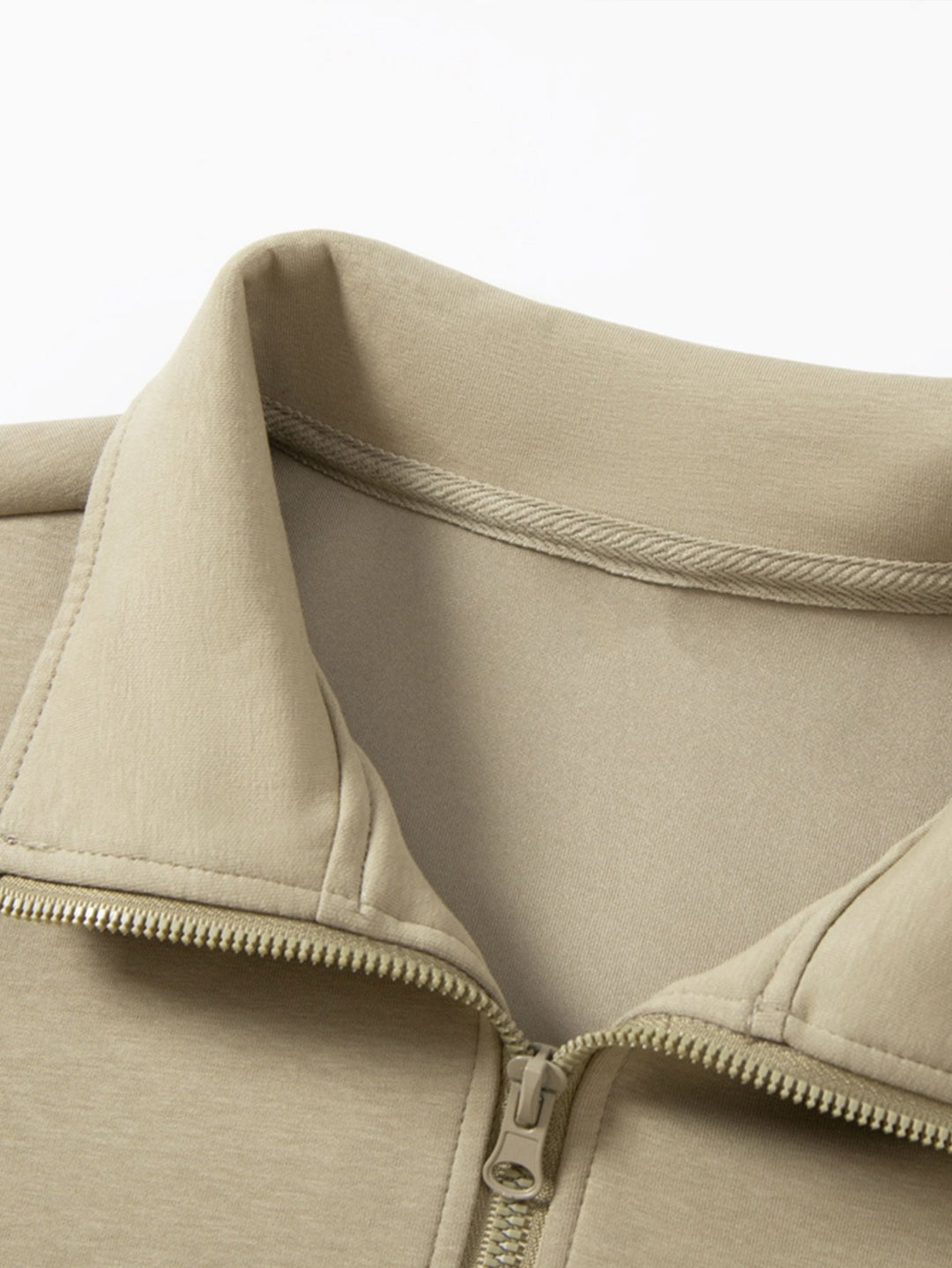 Moisés | Sudadera con cuello alto y cremallera corta